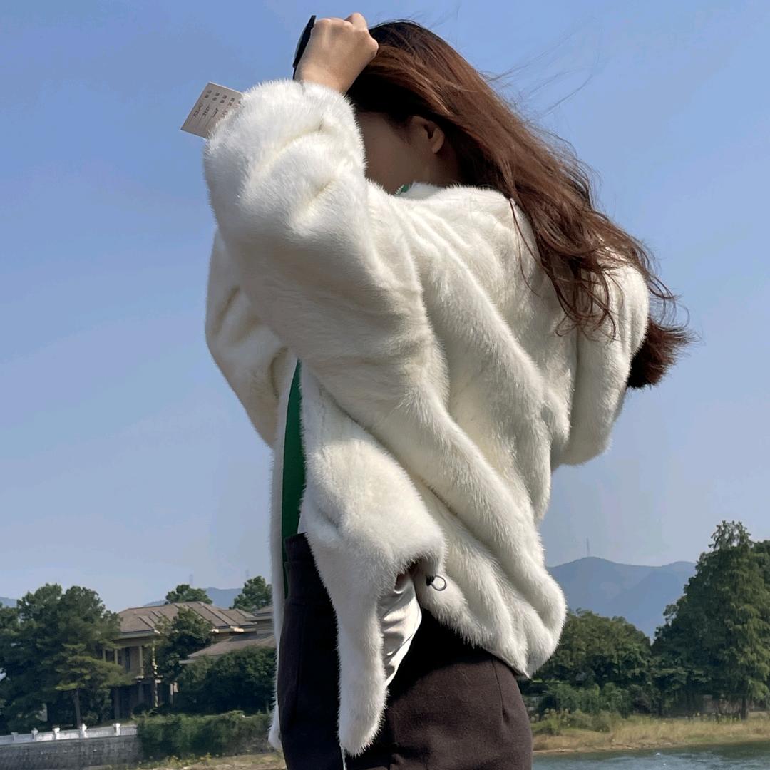 沐沐皮草服饰店（厂家直销）晚9点开播