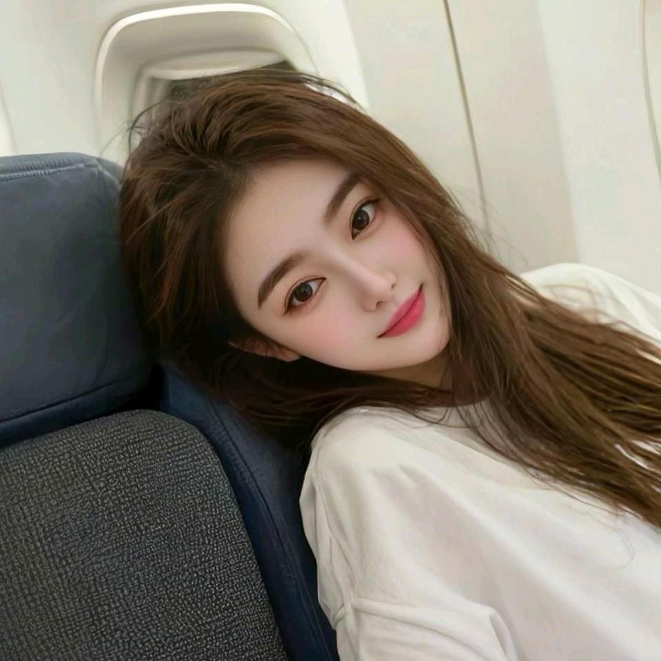 李温柔.