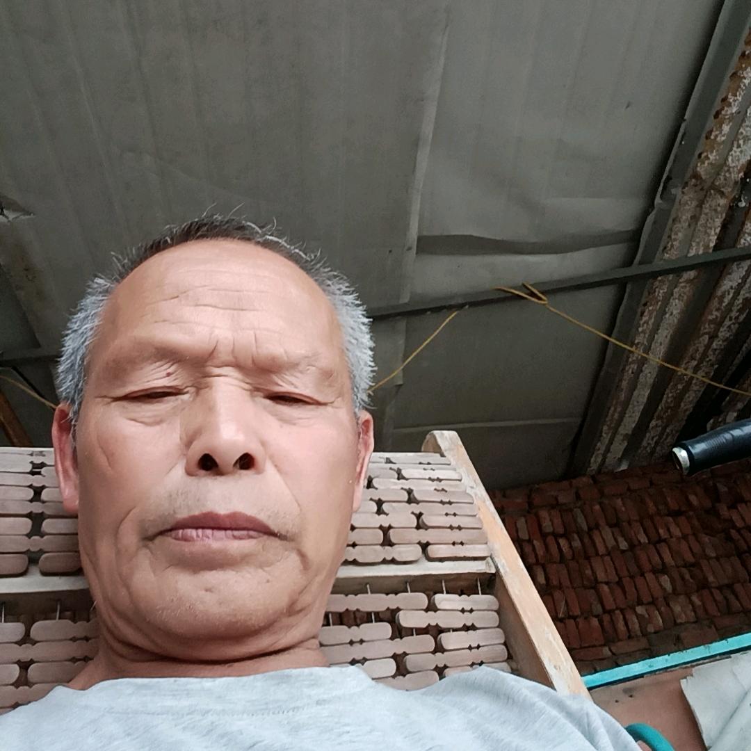 席尊民四川南充灯台二大队