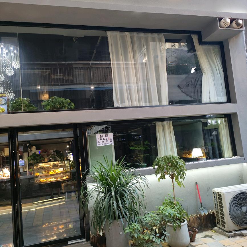 秀山勇哥松桃咖啡小屋《飞虎队》