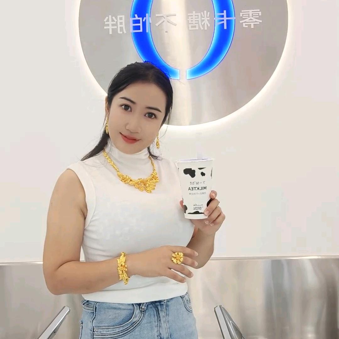 诗诗🍎