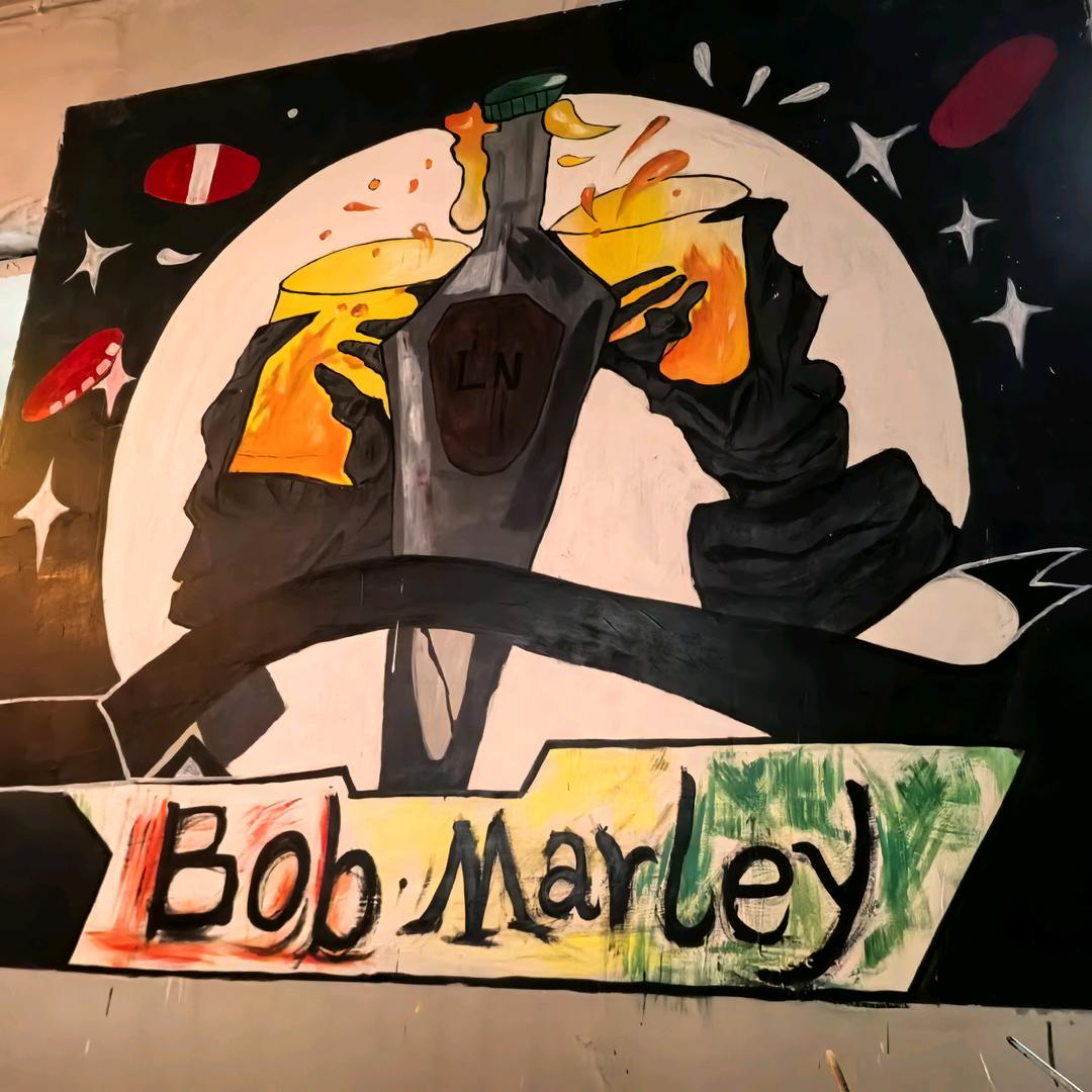 鲍勃与玛莉酒馆