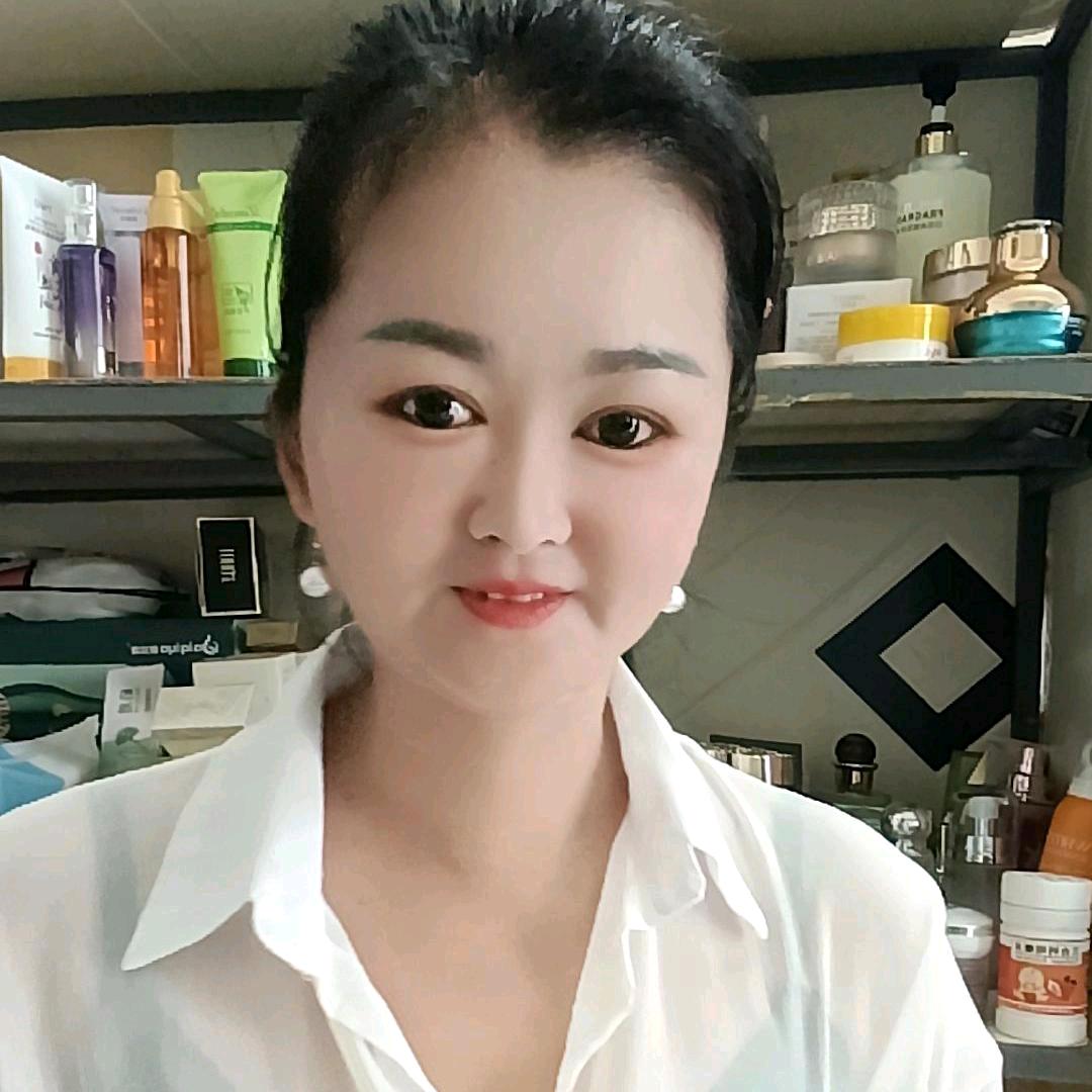 洪燕衣橱