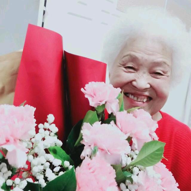 荣琴