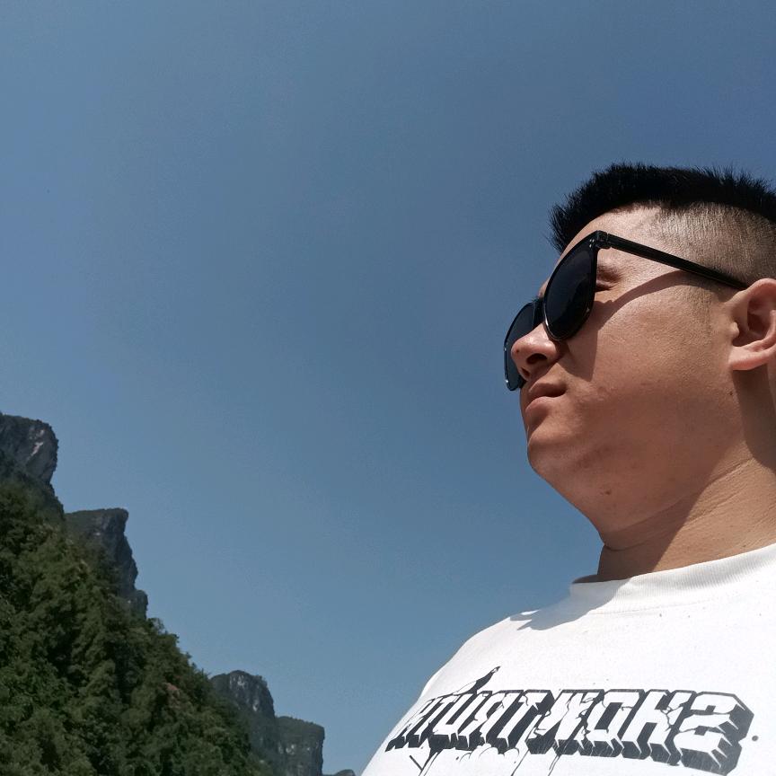 一身清贫怎敢入繁华