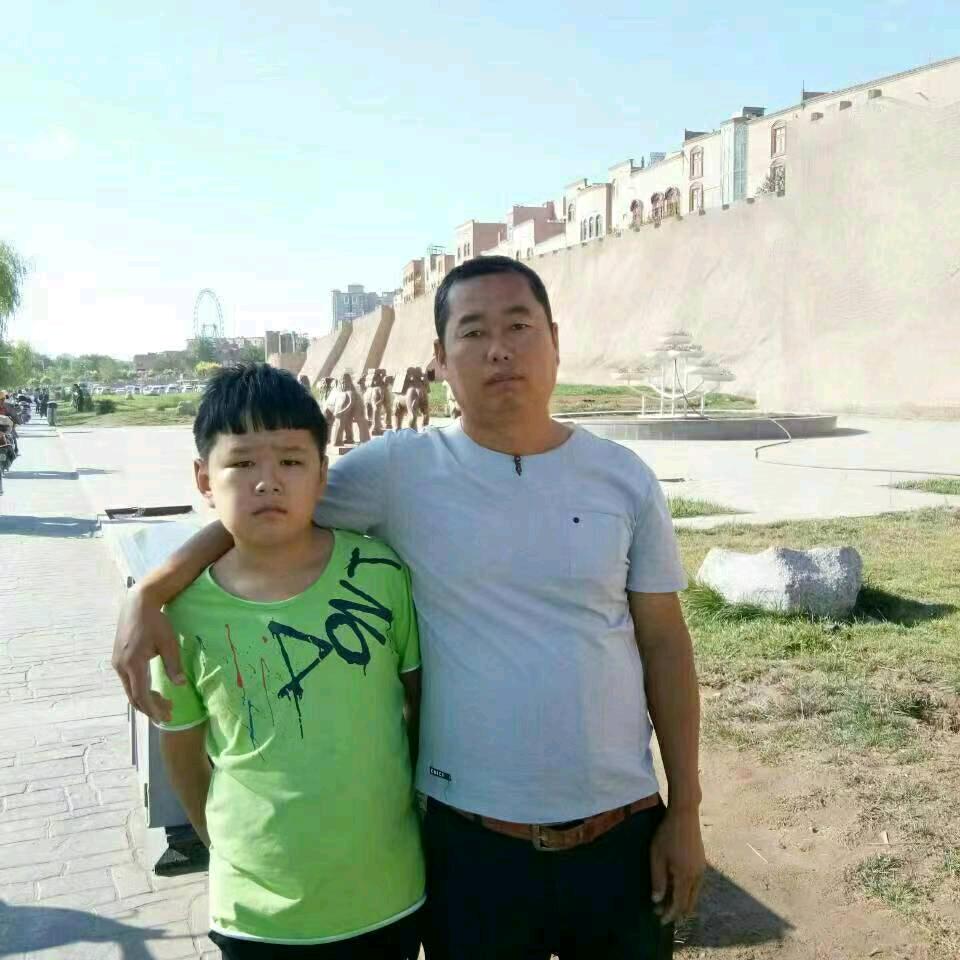 阳光自信的大男孩