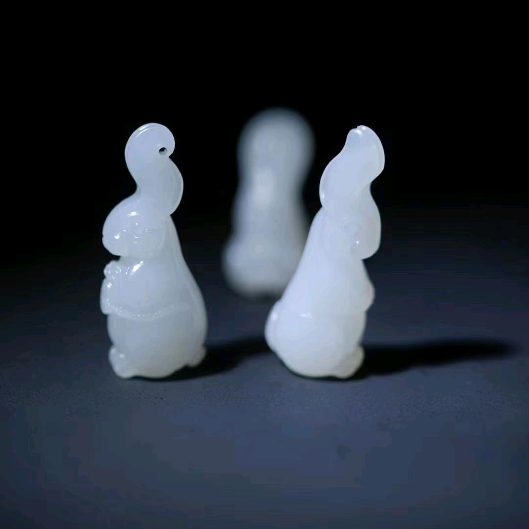 默默的默