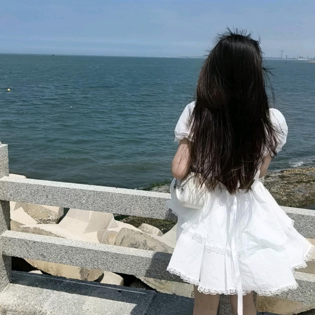 阿岑.