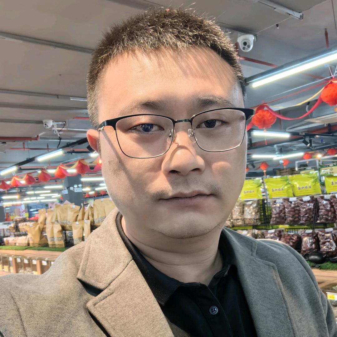 靖西市雅居格卫浴门经营部