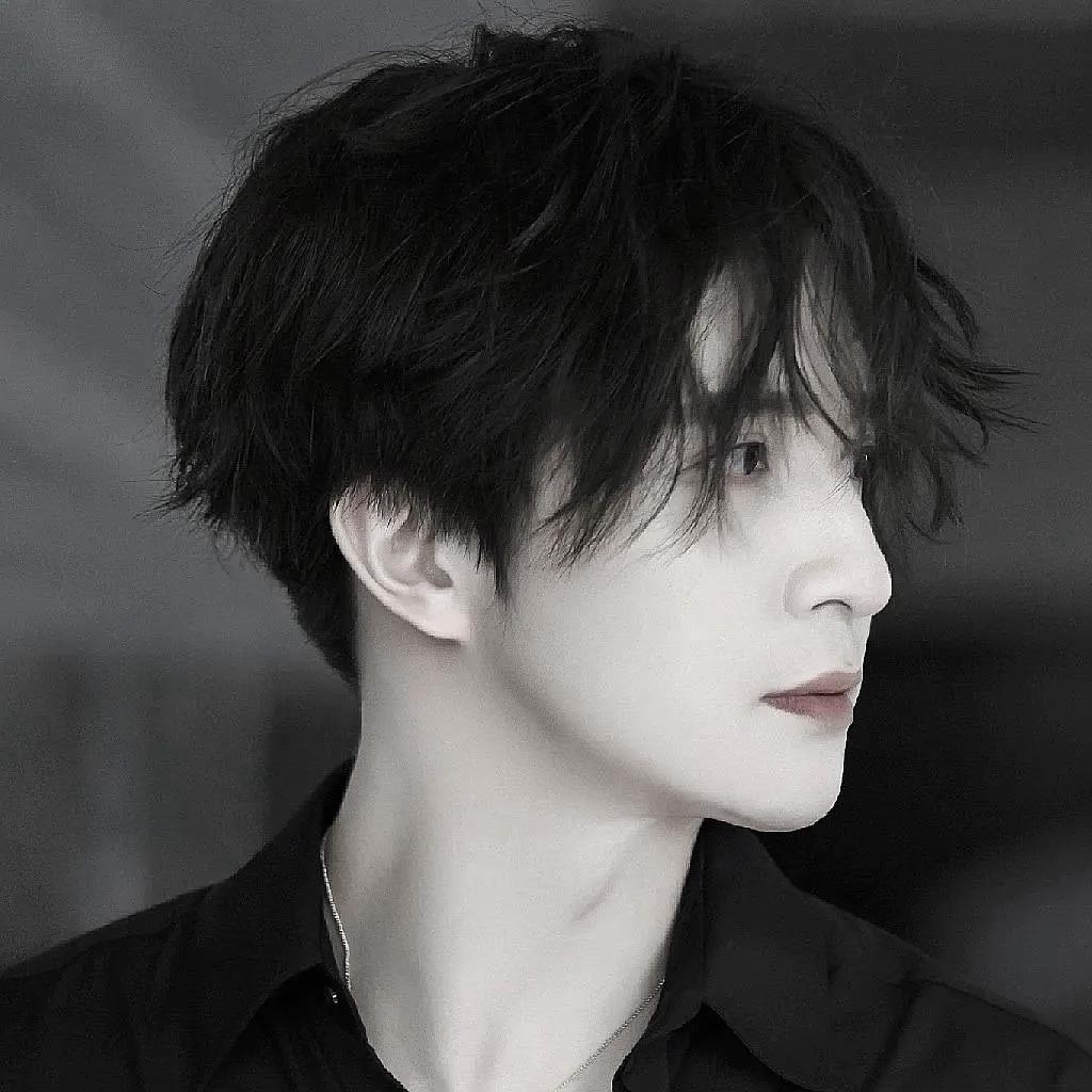 小镀🪷（苦逼大学牲版）