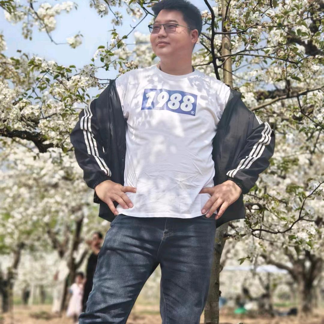 在济源做豌杂面的强哥