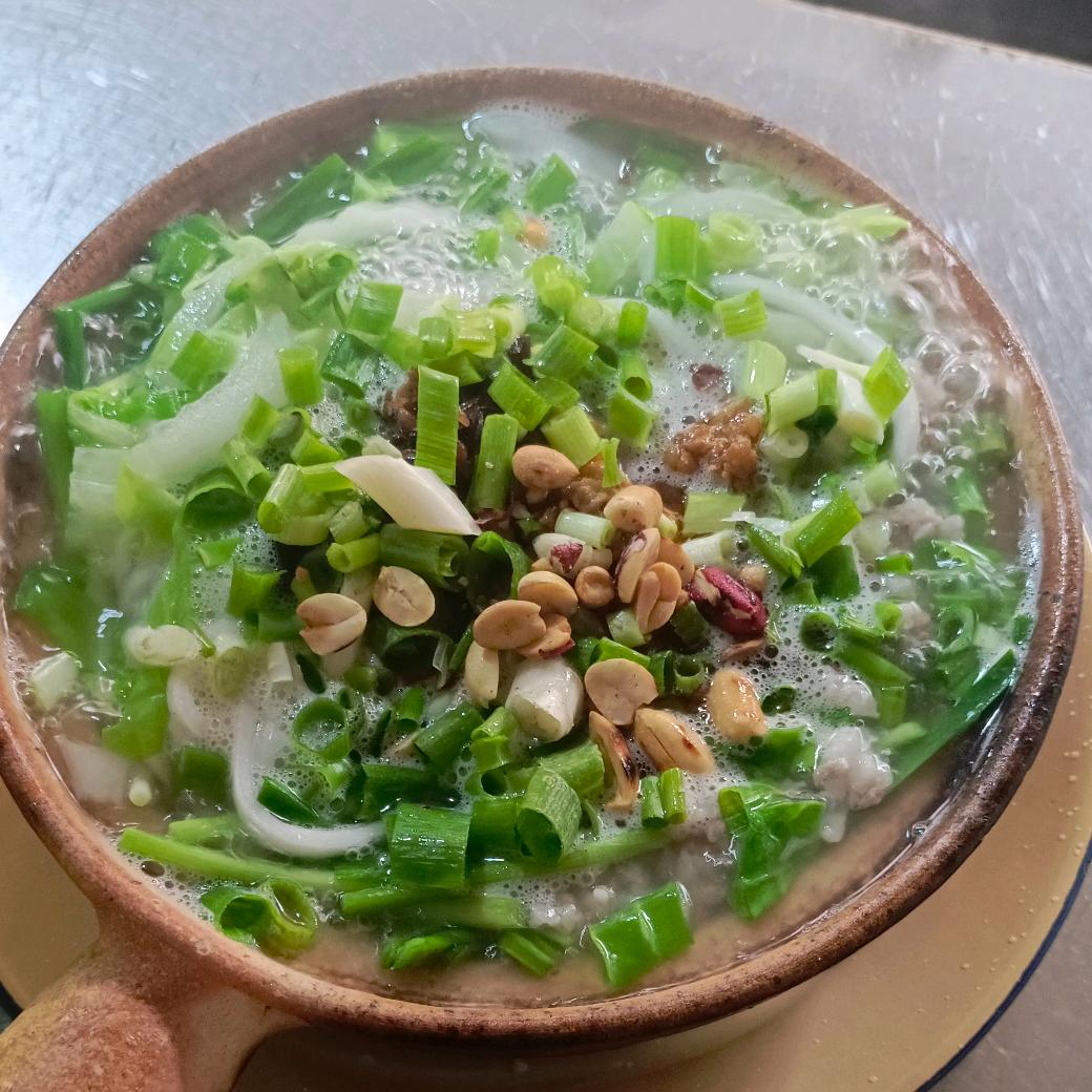 袁英