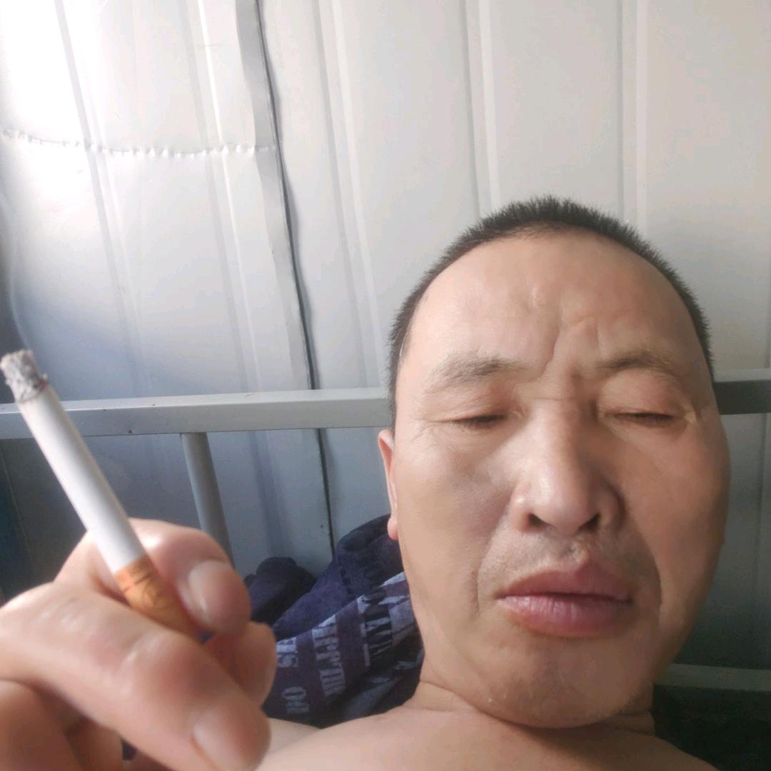 贵州流浪小哥哥