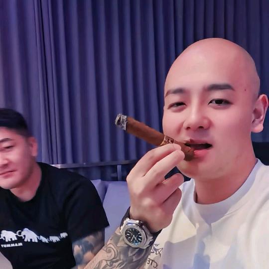 保佑这个男人🙏