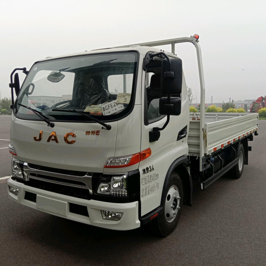 皮尔卡丹顺益专卖店