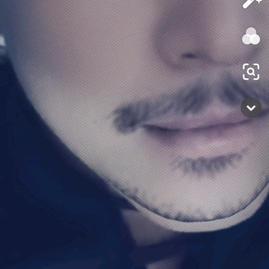 不善言谈