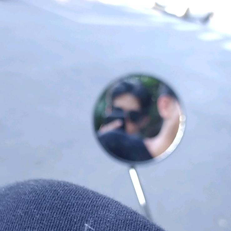 汗水打湿凉拌粉