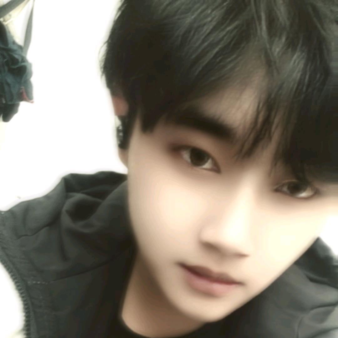 @ღMr, 李