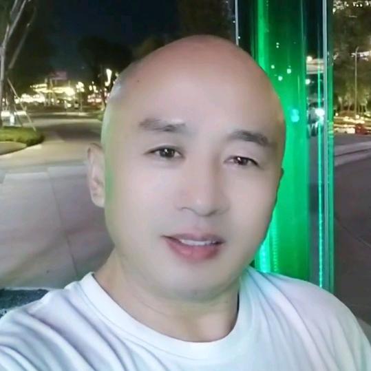 纯洁，喜欢唱歌🎤🎤