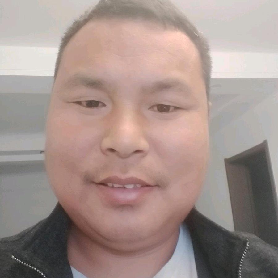 华哥迷上钓鱼