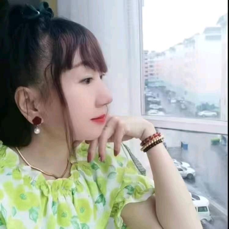 彝家女