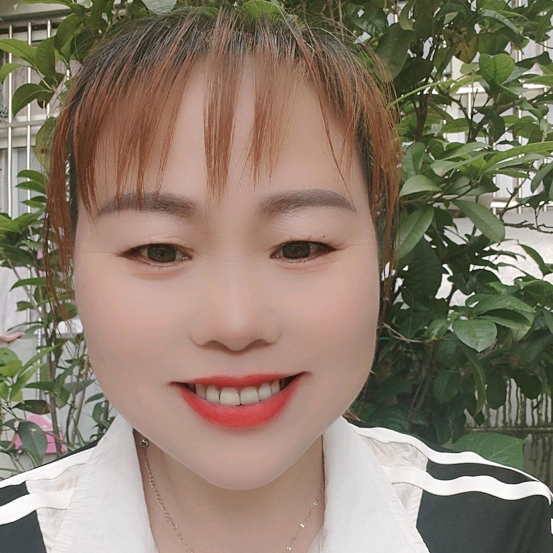 俩个孙娃的奶奶