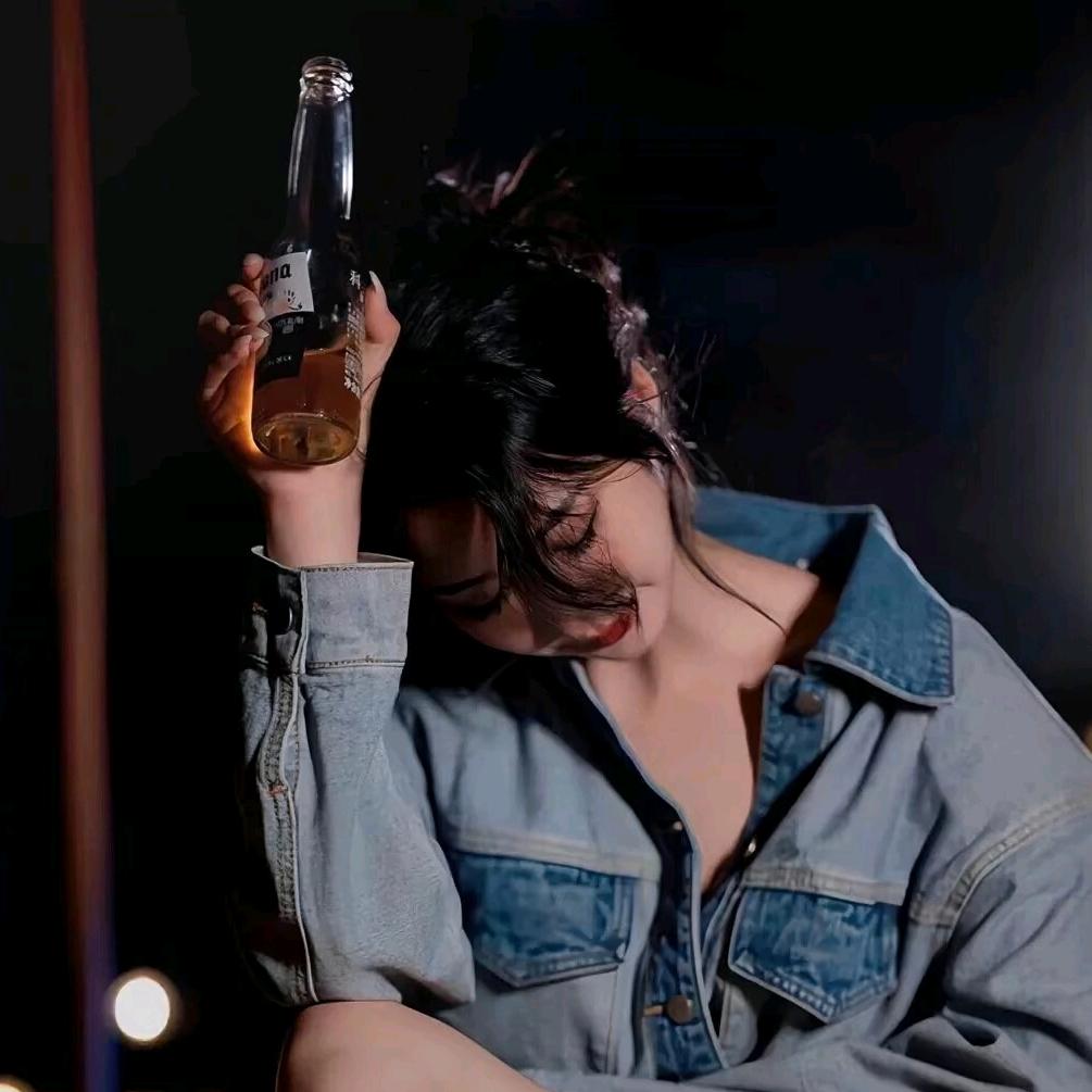 摆烂妤儿