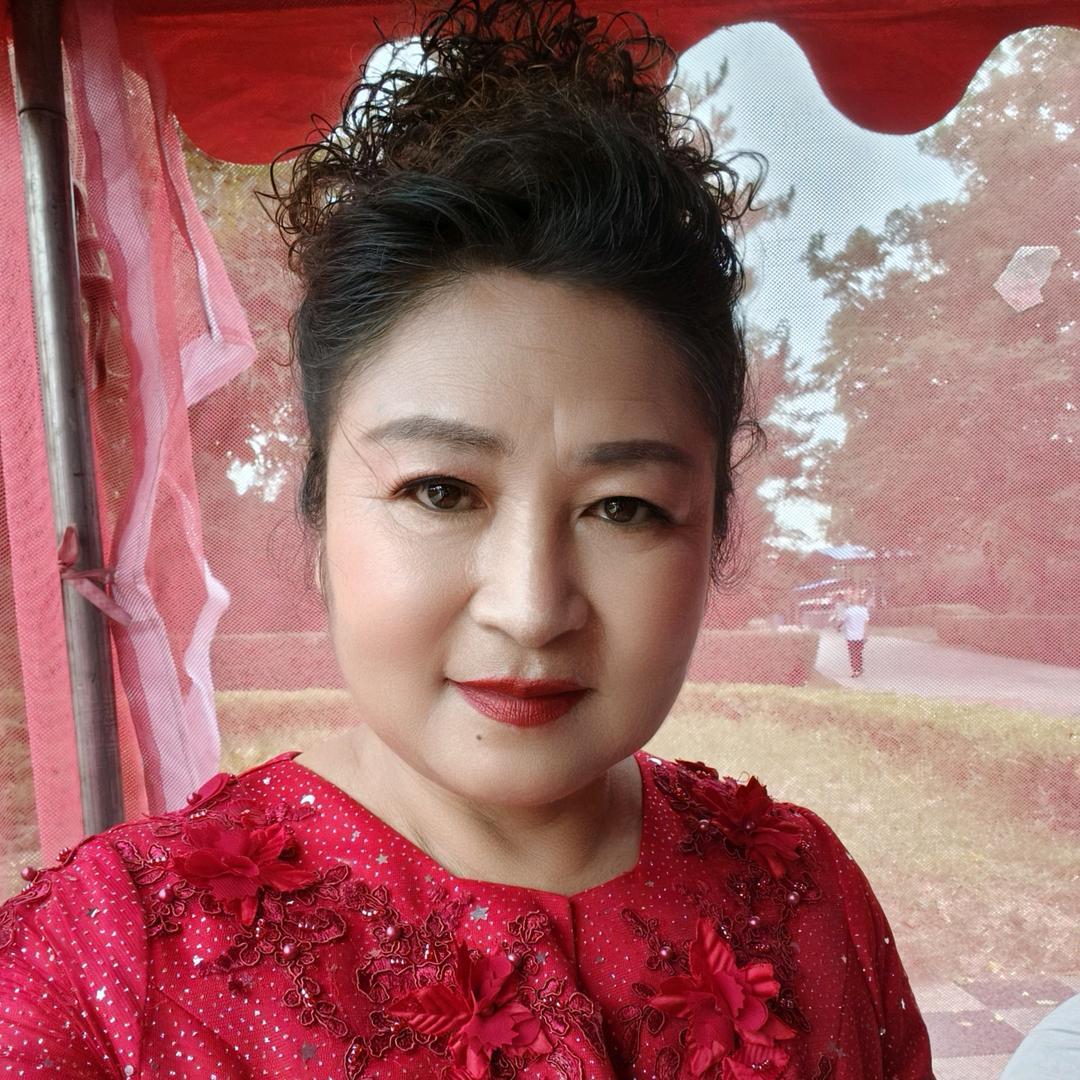 佳佳