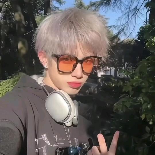 性感小烧凌