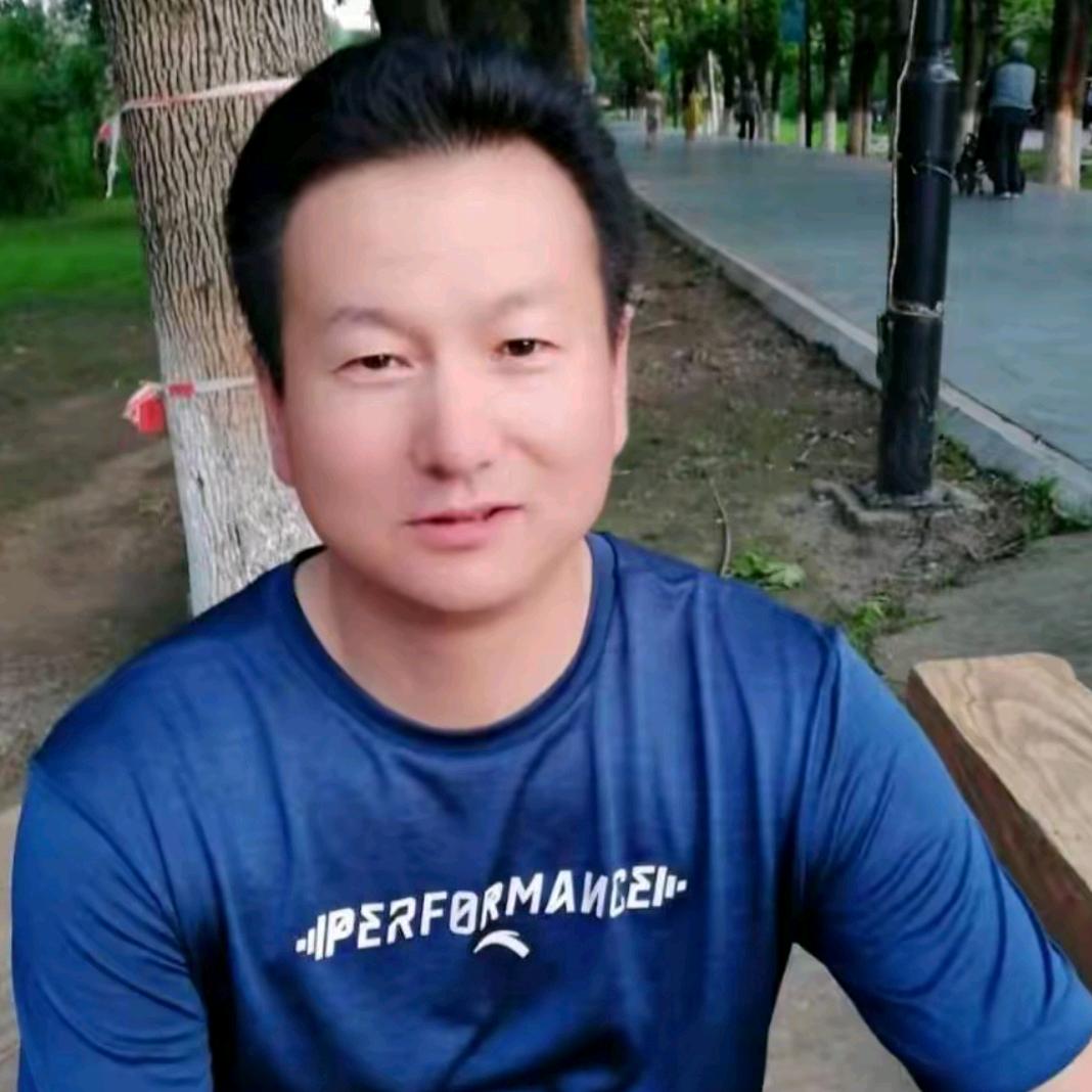 @熊小启旋转小火锅