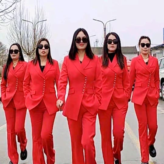 运城娟姐女子车队队长♥舒美内衣店