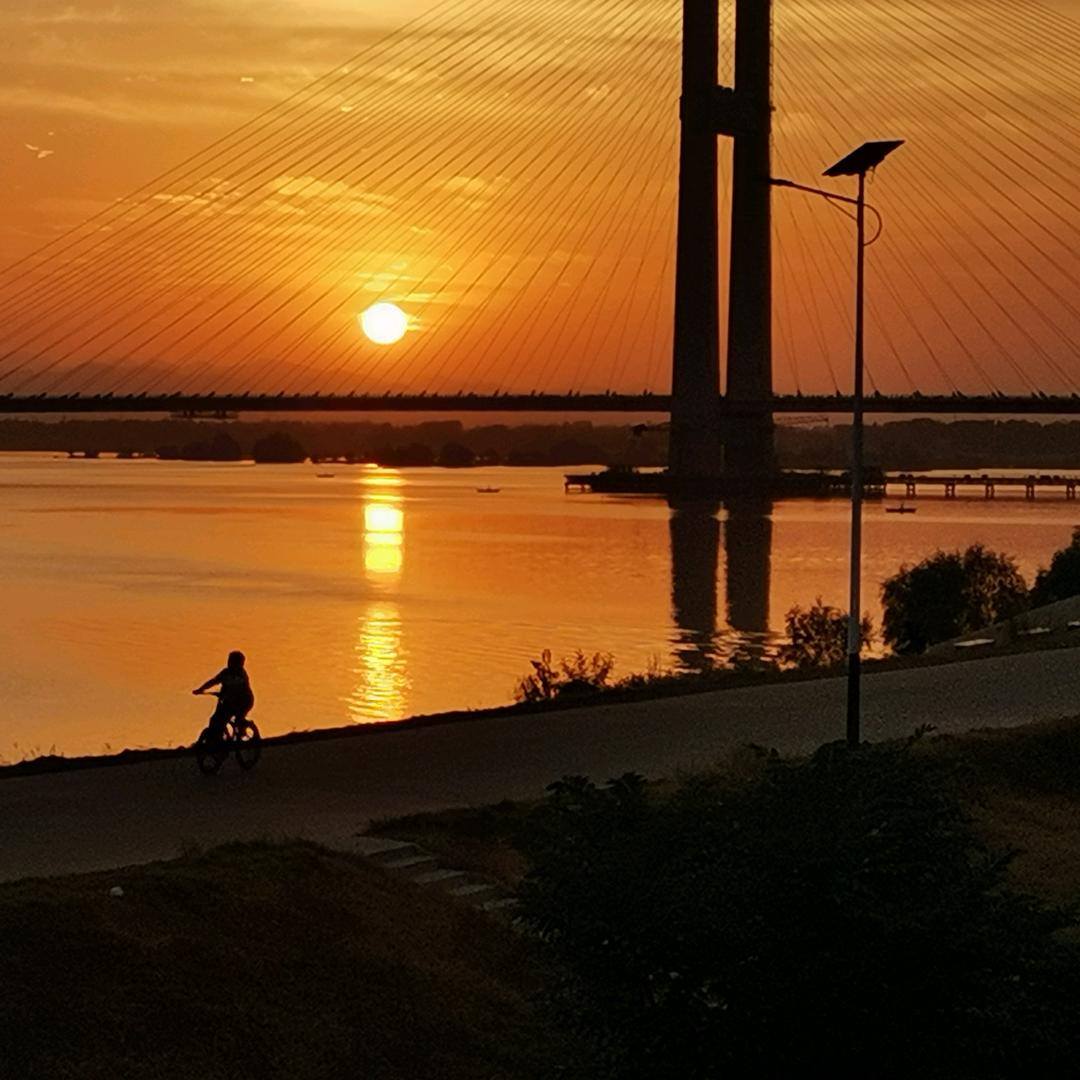 会飞的太阳☀
