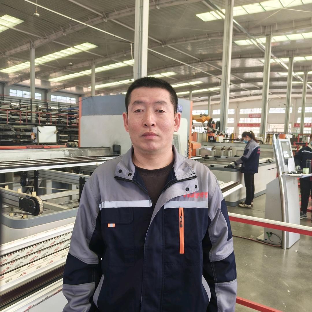 承德威亚格门窗工厂（李厂长）