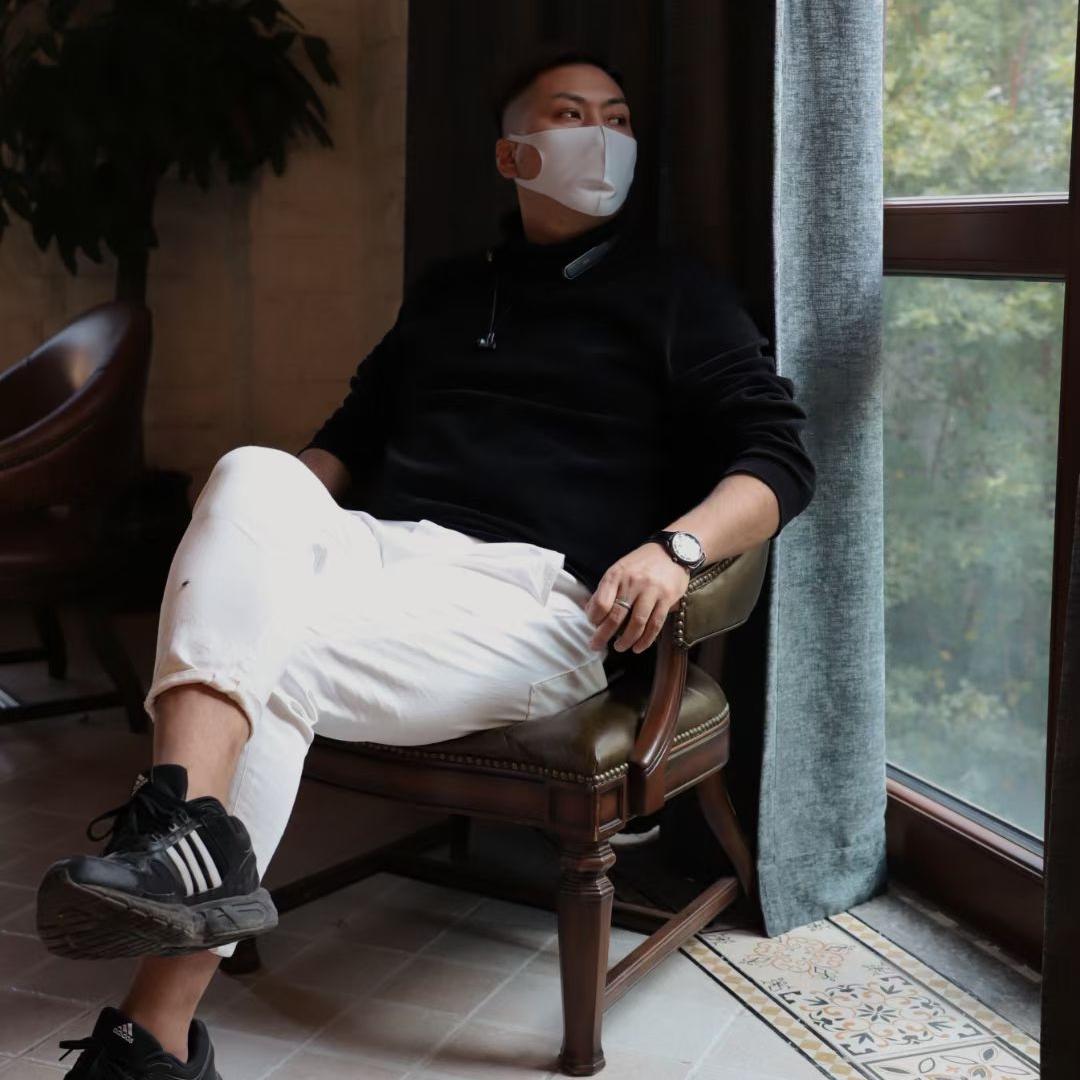 一米九的傅先生