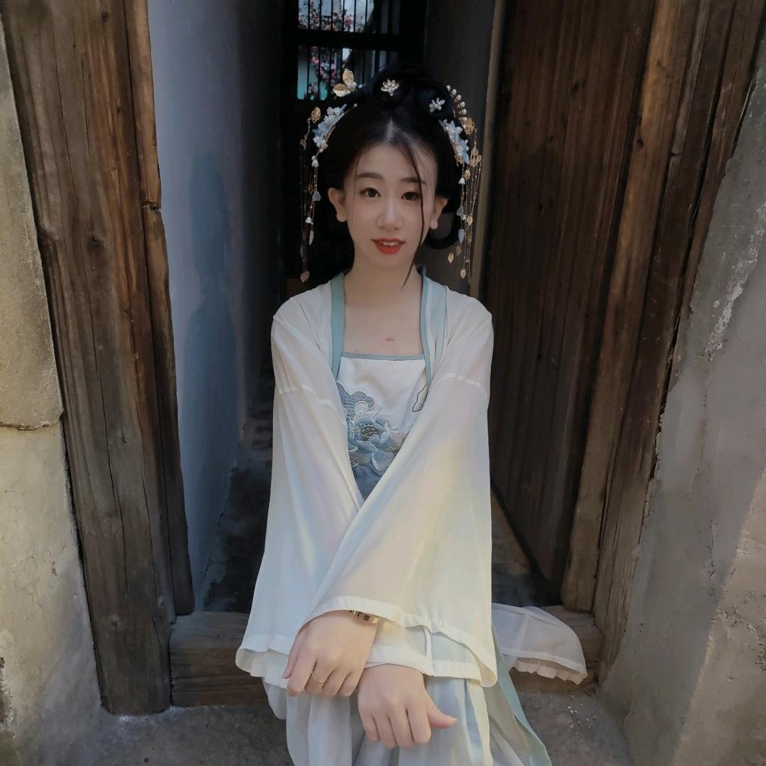 🦄我今年叫👄徐小晶