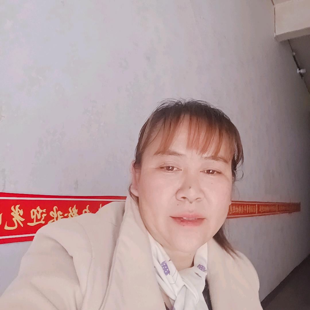 风雨中走过