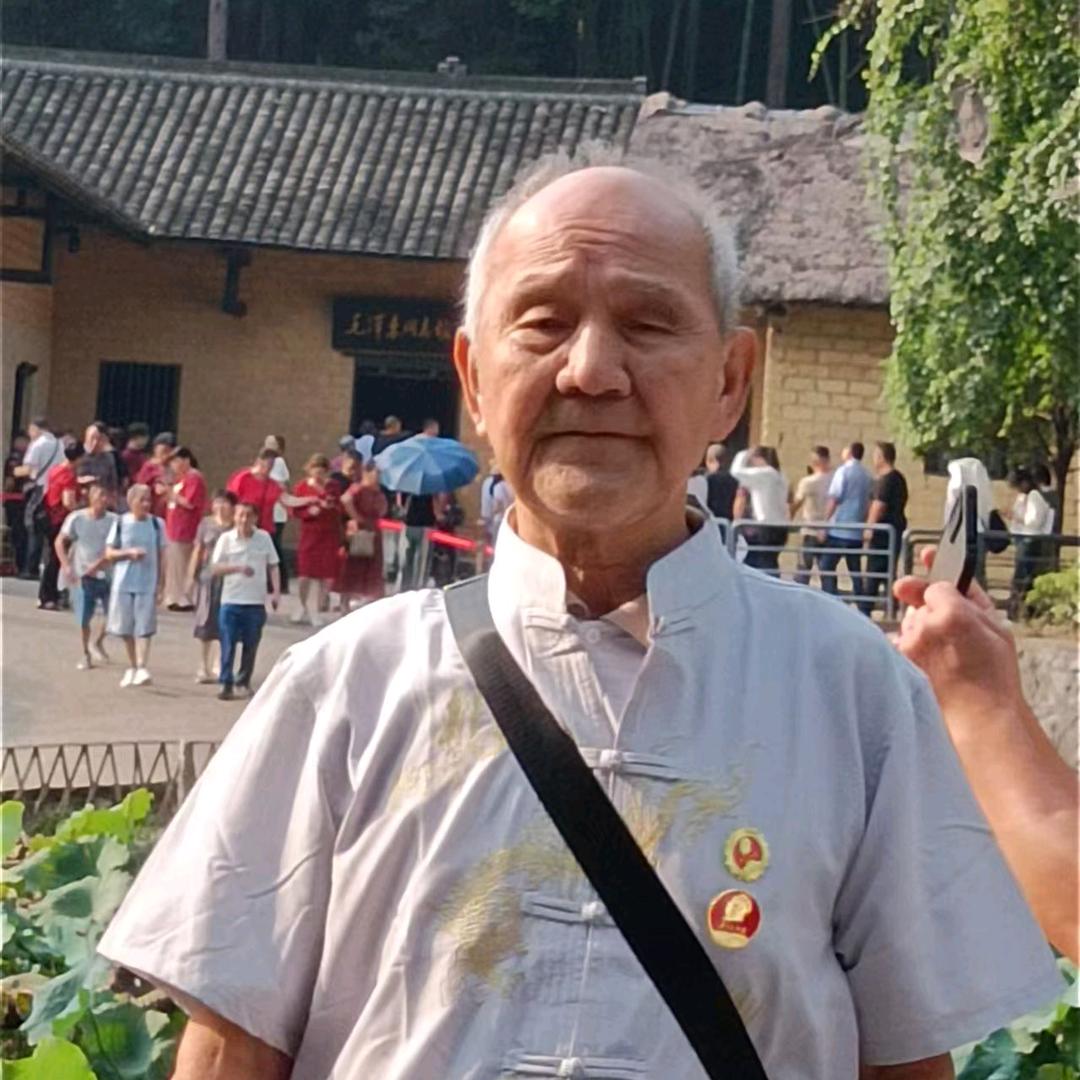 沙市爷爷头像
