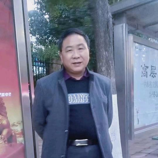 平凡军哥
