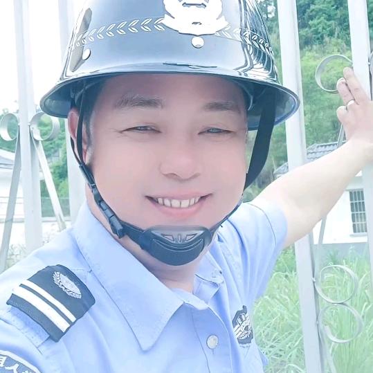 在十路口等你