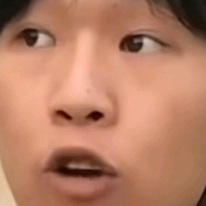 默默小