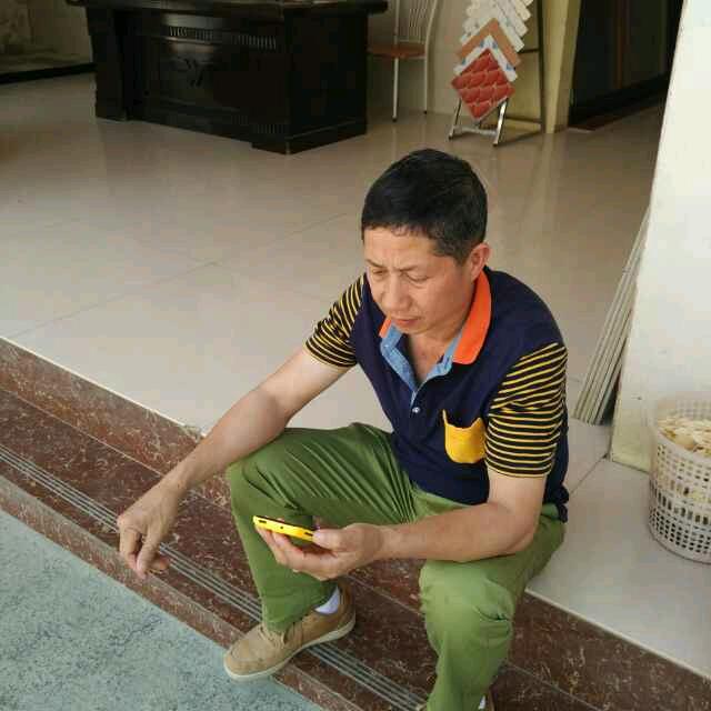 百色隆林瓷砖阿新