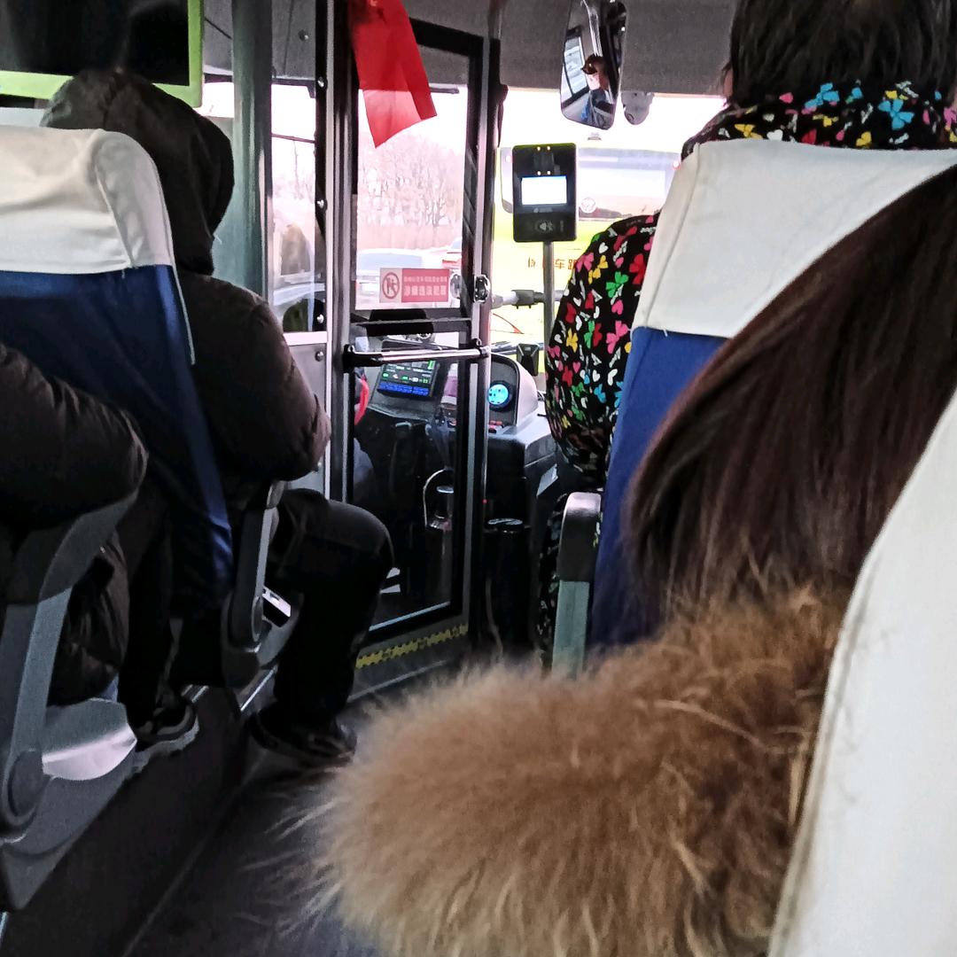 你别嘴上一套话！心里一套话！