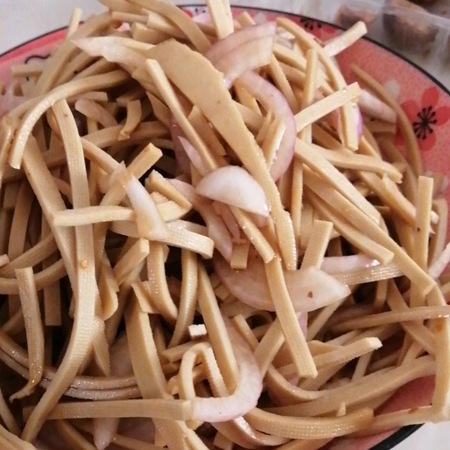 范县牵红线