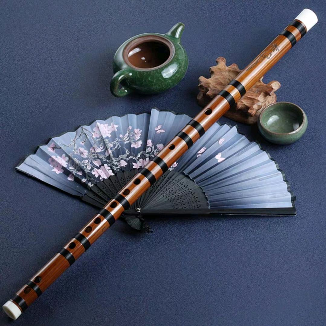 春暮花落雨