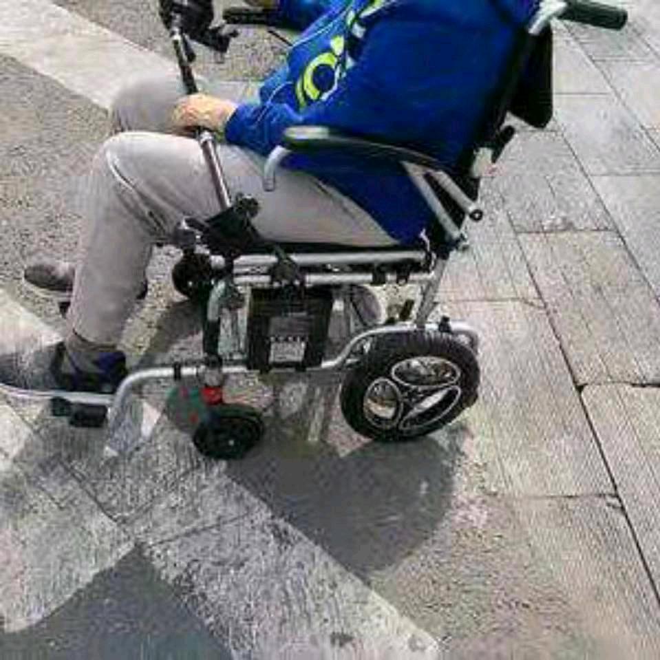 阳光天使小伟。生活日常