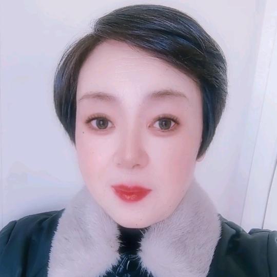 幸福一家人。