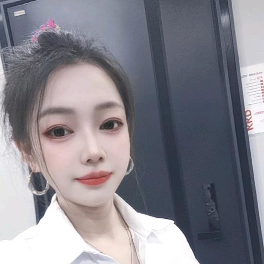 迁安金凯德门业珍珍