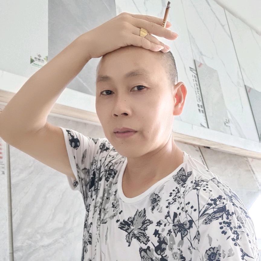 成信，鼎瑞装饰