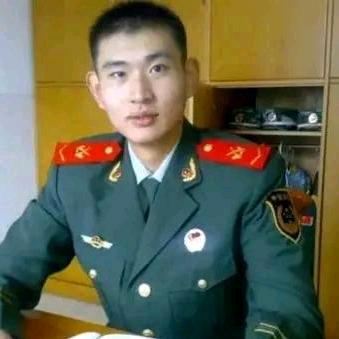战友情晚上8点半