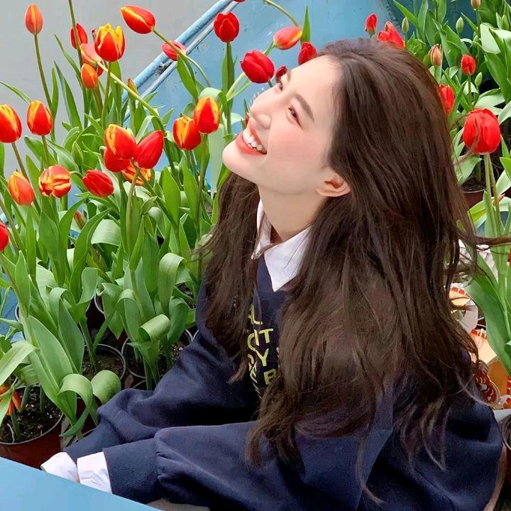 🍓🍓妹妹超爱吃🍔🍔